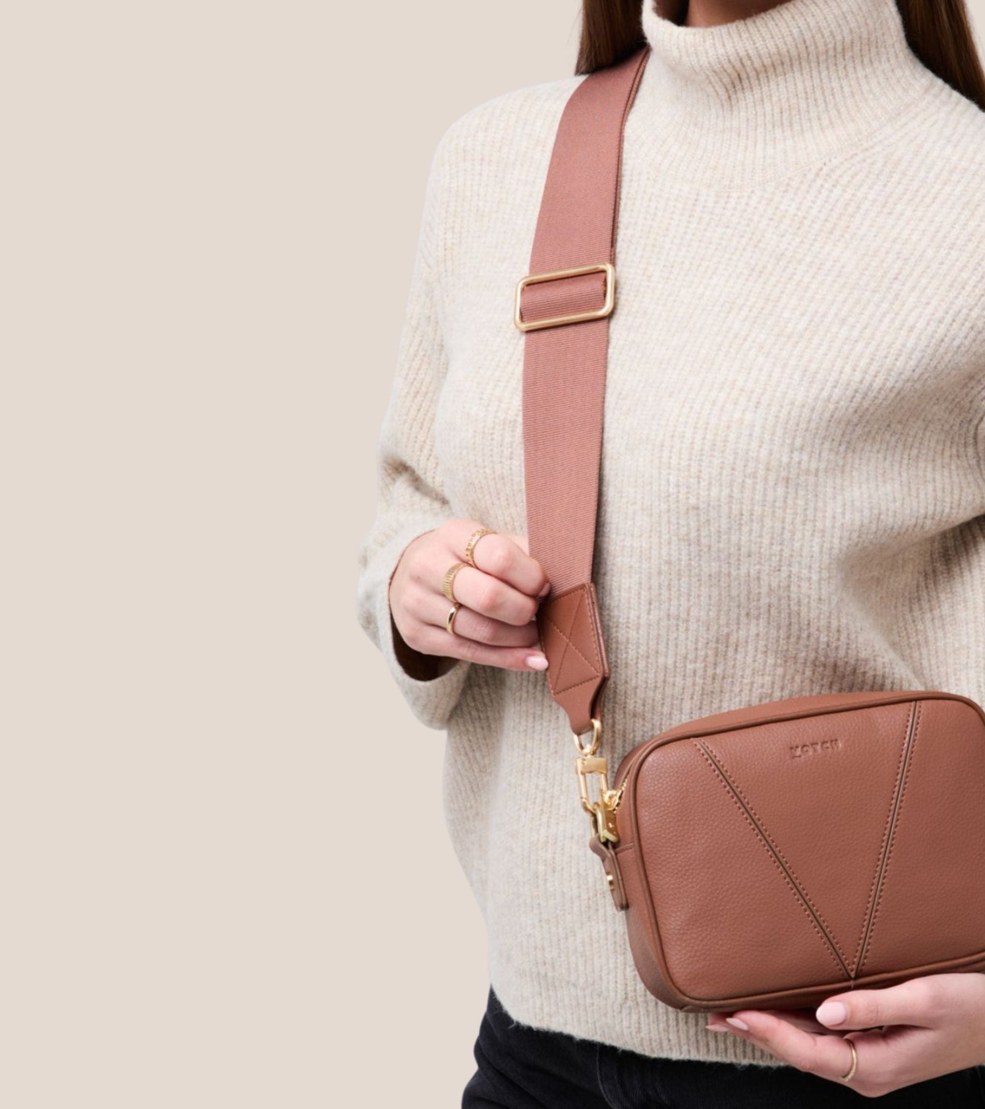 Silvie Vegan Bio-Based Bamboo Dual-Look Bamboo Crossbody Bag in Brown by Votch - Bare Fashion