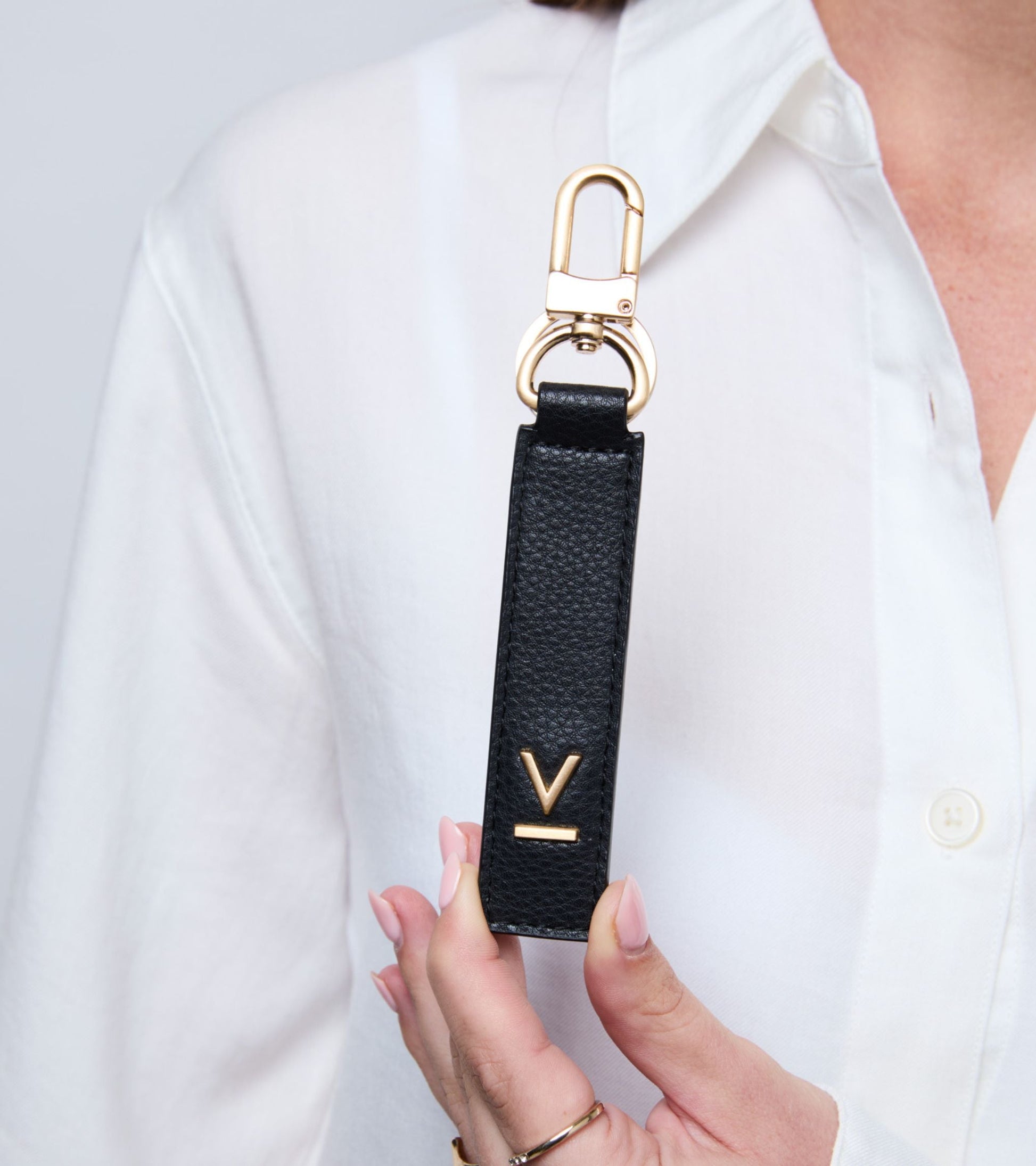 Raya Vegan Bio-Based Bamboo Key ring in black by Votch - Bare Fashion
