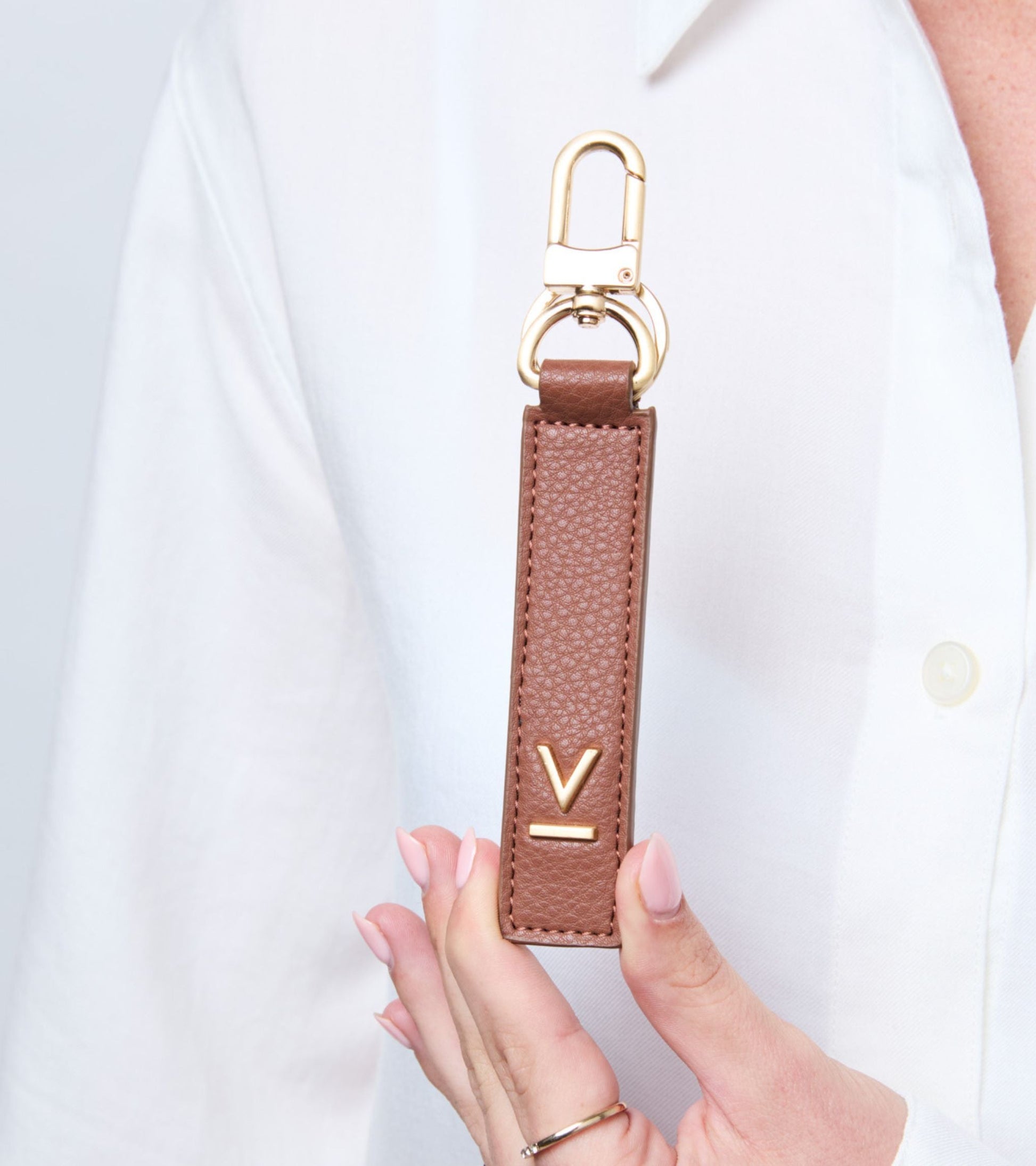 Raya Vegan Bio-Based Bamboo Key ring in brown by Votch - Bare Fashion