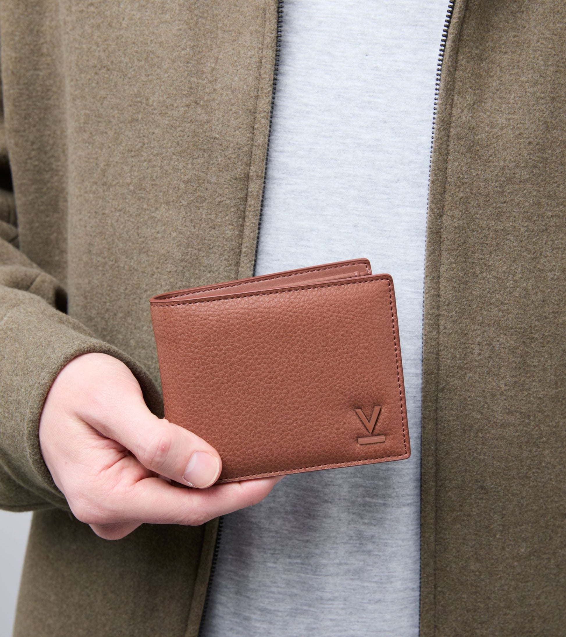Reuben Vegan Bio-Based Bamboo Coin Wallet in Brown by Votch - Bare Fashion